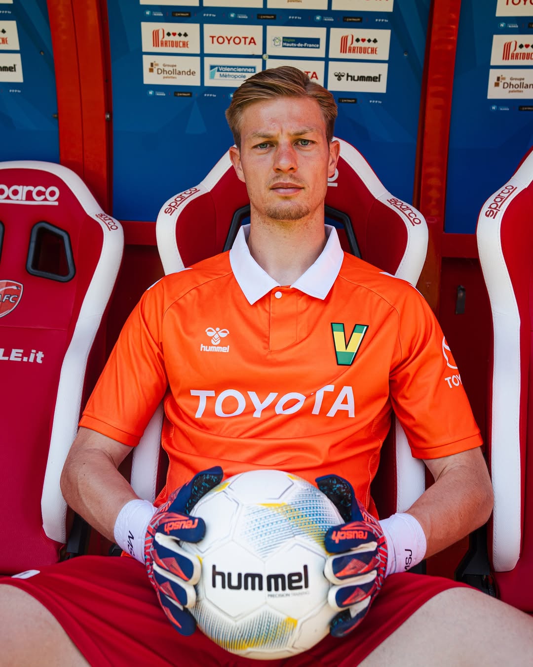 maillot valenciennes olive et tom 2025 2026 hummel gardien