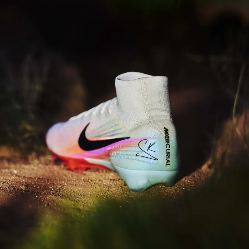 chaussures de foot sam kerr signature nike mercuriial superfly