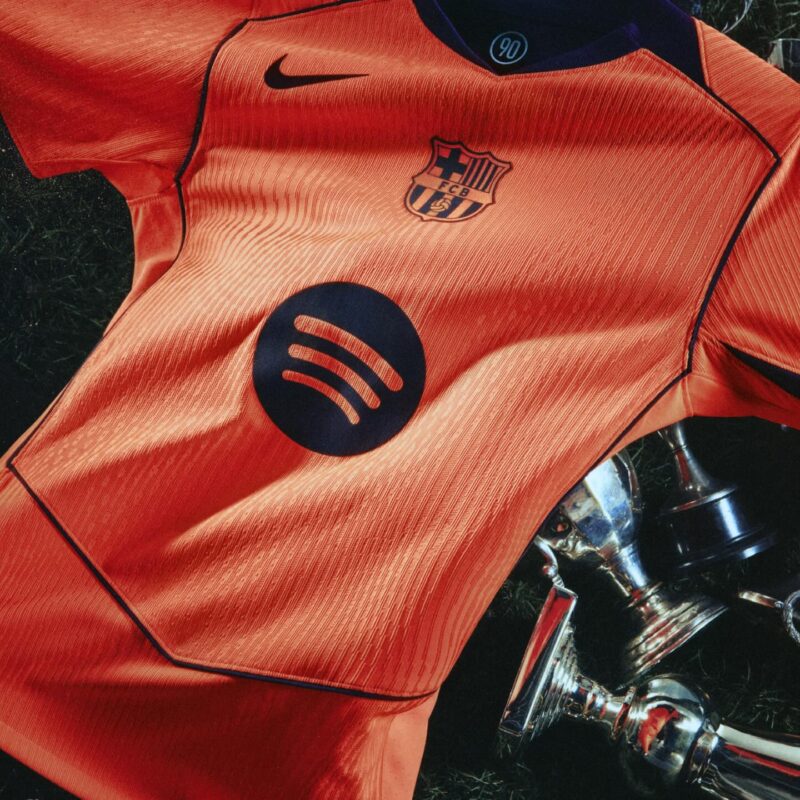 Écharpe Football Officiel Vintage Du F.C de Barcelone Couleur
