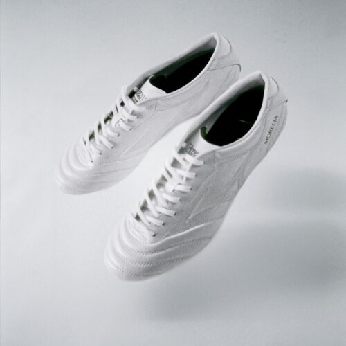 Image de l'article Mizuno rend hommage à la Morelia avec une édition ultra légère et minimaliste