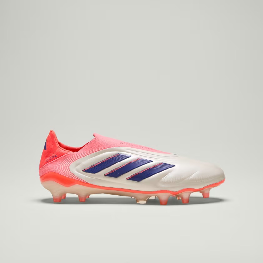 crampon adidas copa pure septembre 2025