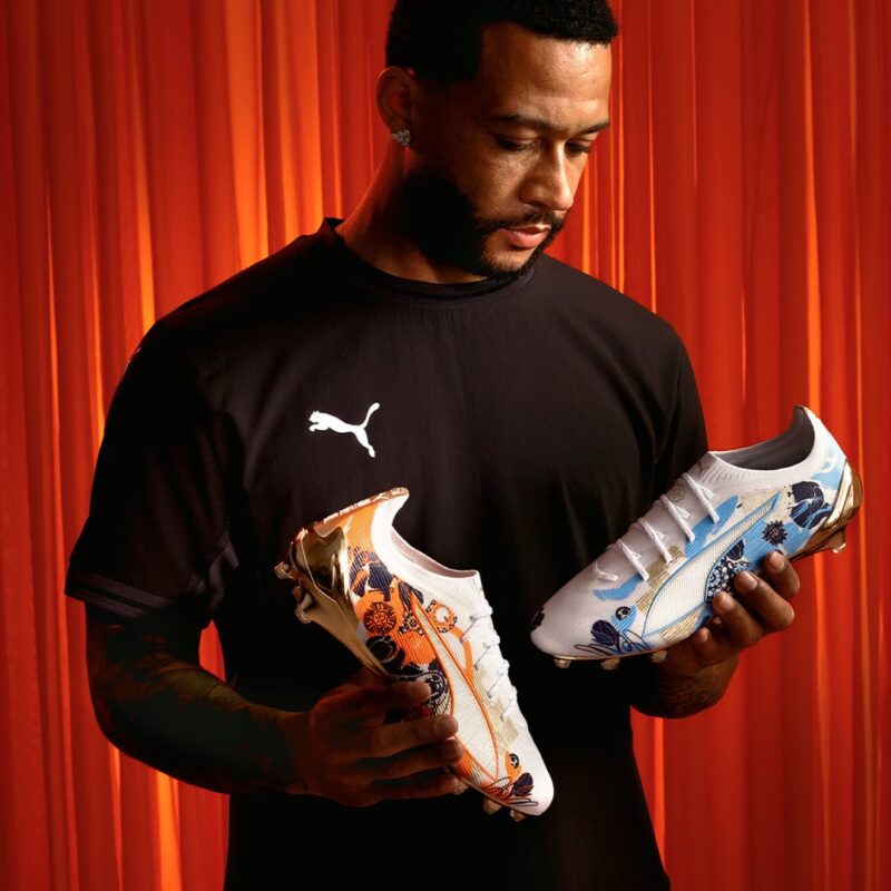 crampon depay memphis record but