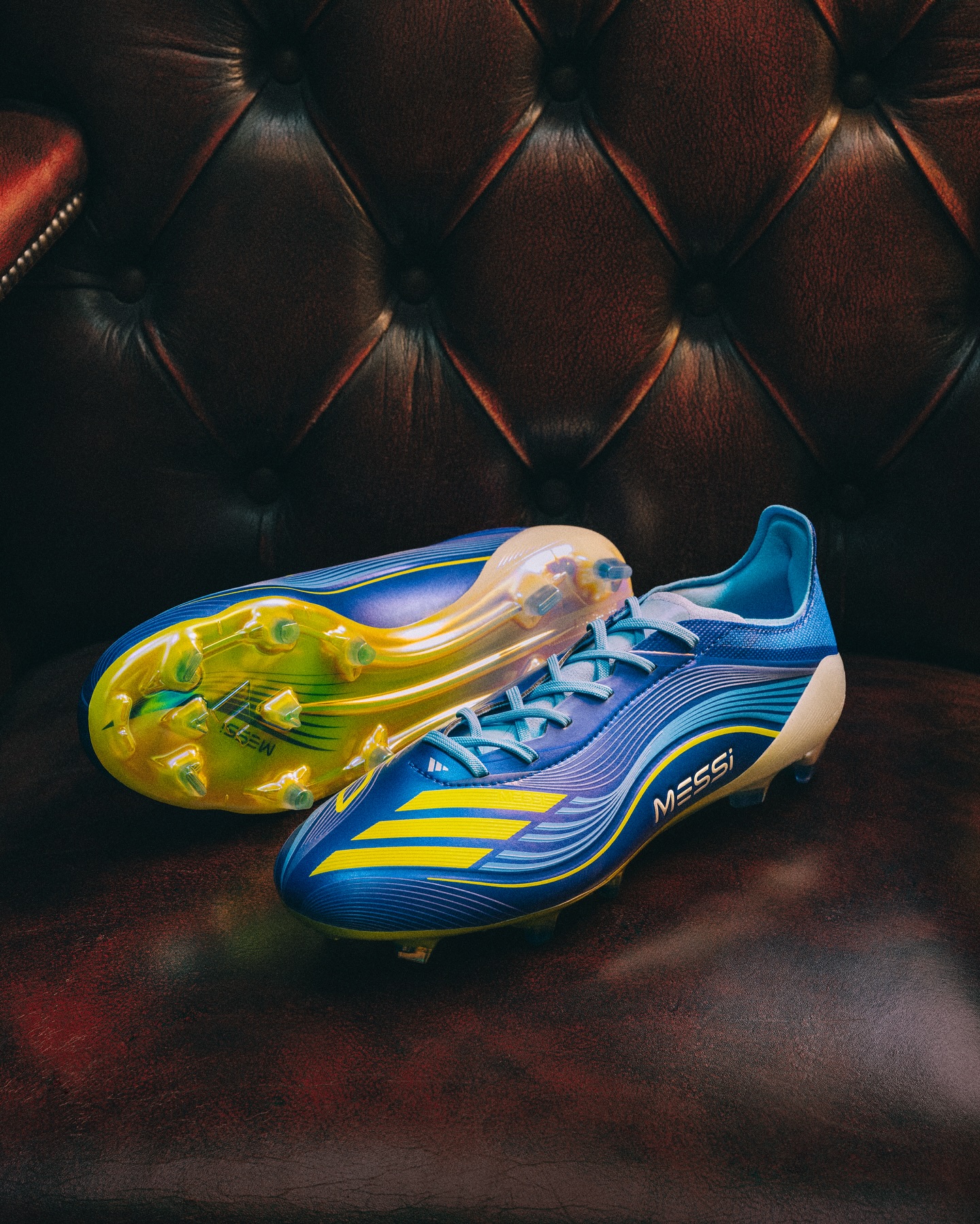 crampon messi F50 bleu vis10n