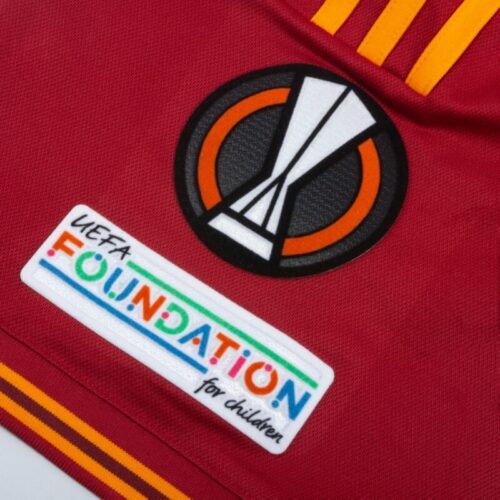 Image de l'article En Europa League aussi, adidas est la marque la plus présente