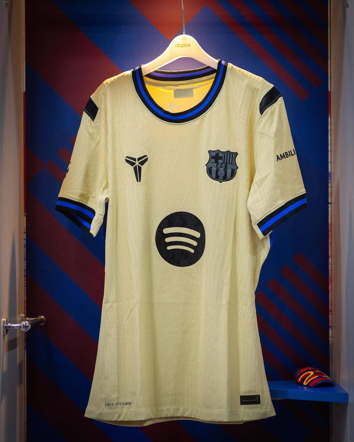 maillot barca exterieur ligue des champions 2025 2026