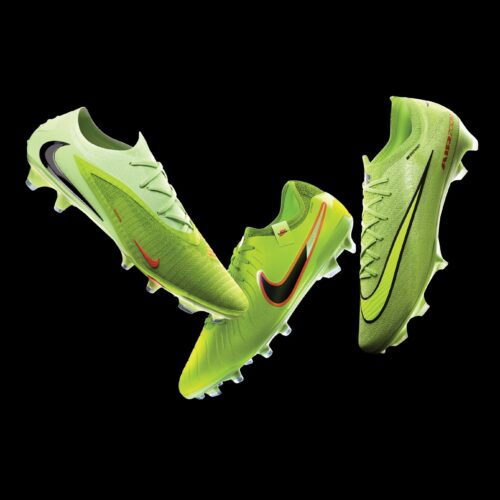 Image de l'article Du jaune fluo pour les crampons Nike : le Max Voltage Pack