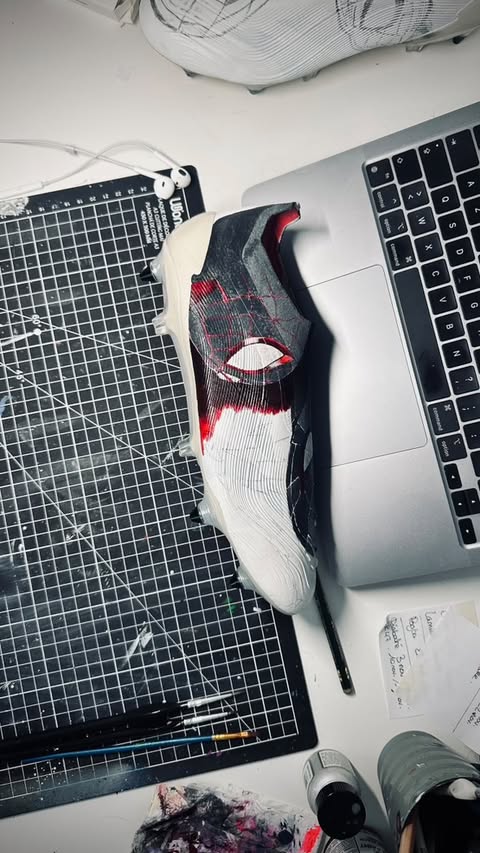 paire crampons customisee adidas predator enzo le fee joaquin soub art sunderland