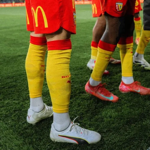 Image de l'article Après les crampons masqués, Florian Thauvin s’affiche en PUMA King !