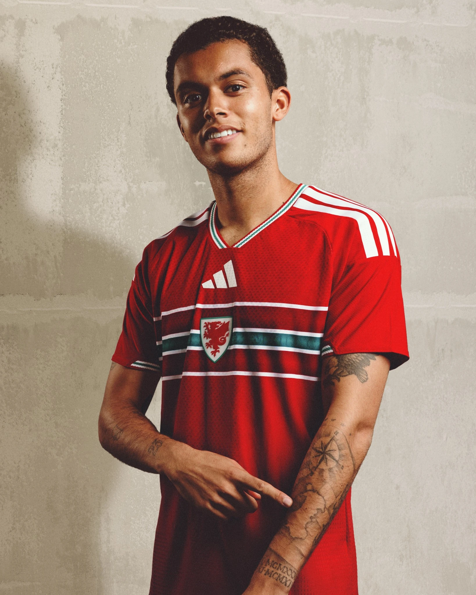 maillot pays de galles 2026 adidas domicile