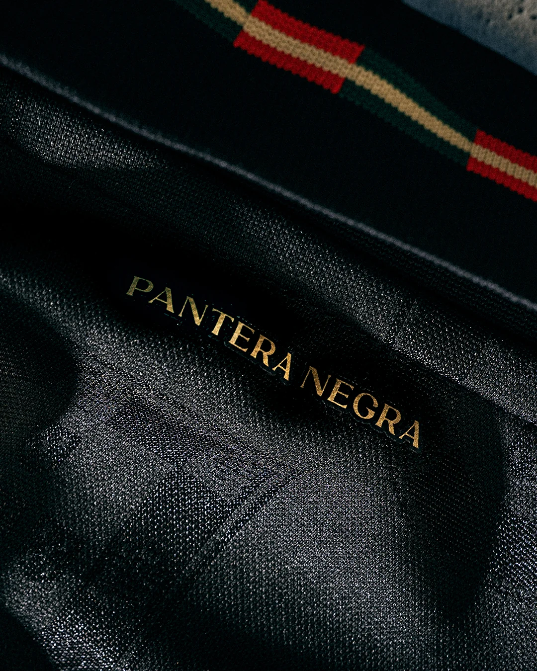 maillot portugal noir eusebio puma edition limitee