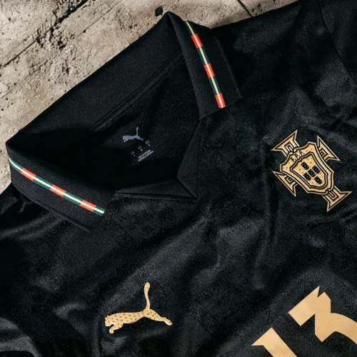 Image de l'article Un maillot noir pour le Portugal, hommage de PUMA à Eusébio