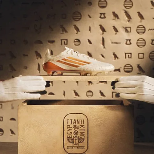 Image de l'article Mo Salah reçoit une F50 signature avant la CAN 2025