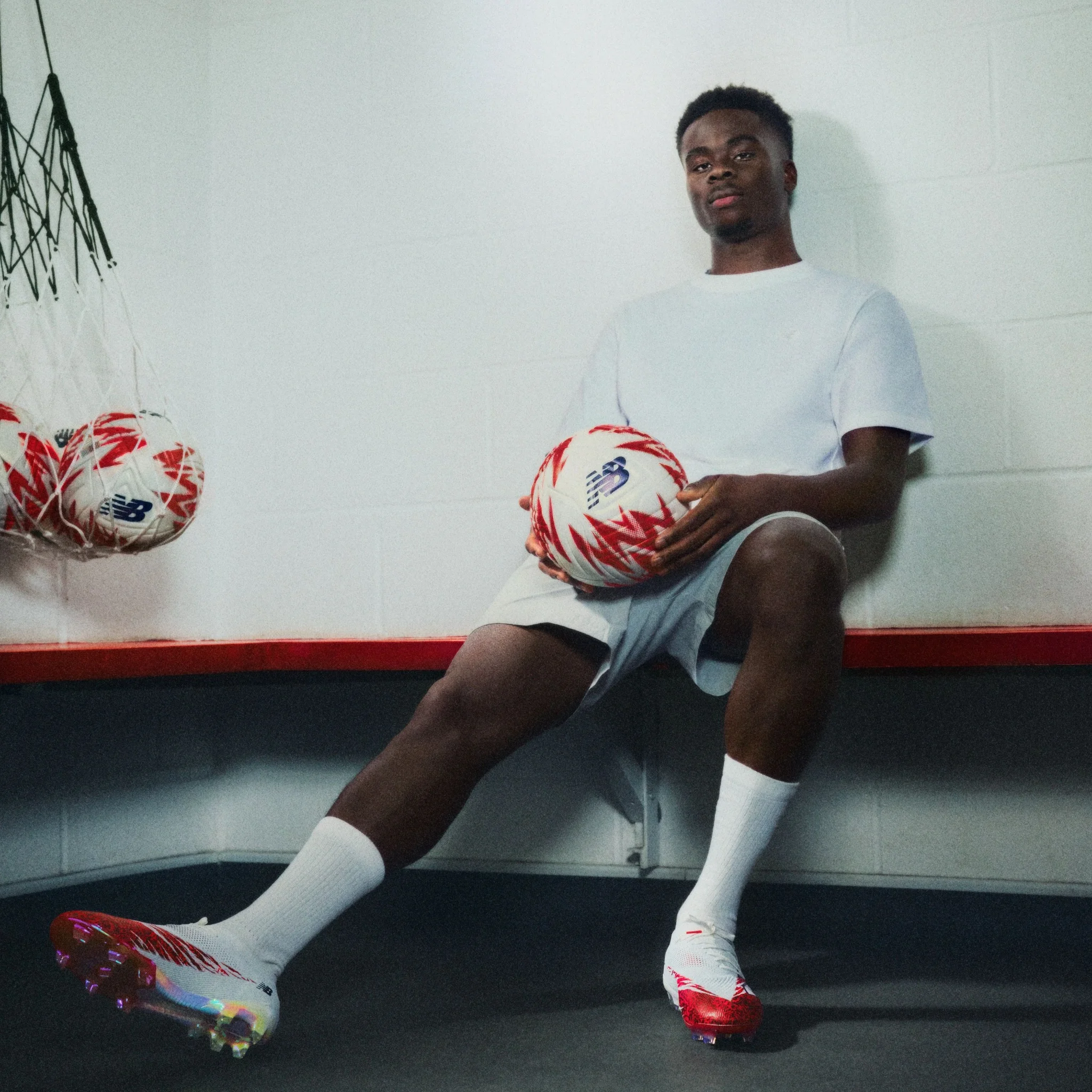 crampon bukayo saka new balance furon