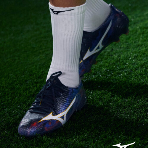 Image de l'article Mizuno présente l'Alpha 3 et adopte le knit sur ses crampons !