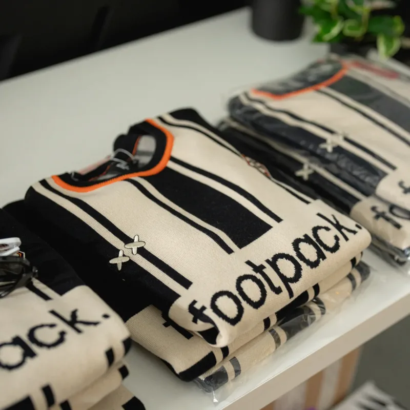 pull maille footpack anniversaire maison tricot