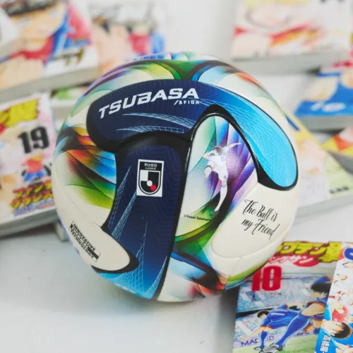 Image de l'article Olive et Tom s'invitent sur le ballon de la J-League