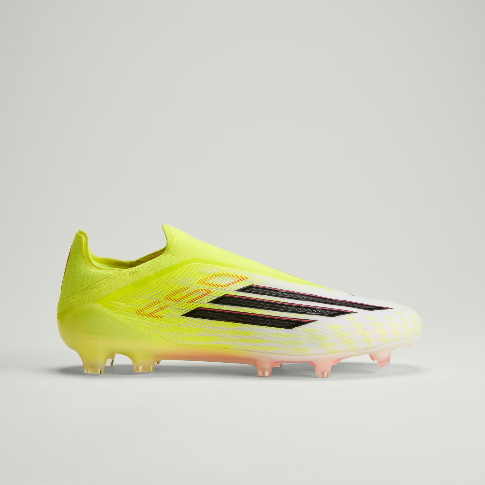 crampons adidas F50 born for goals
