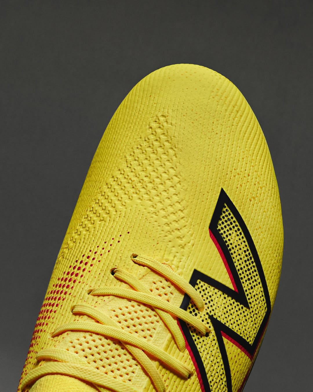 new balance furon v8 live wire