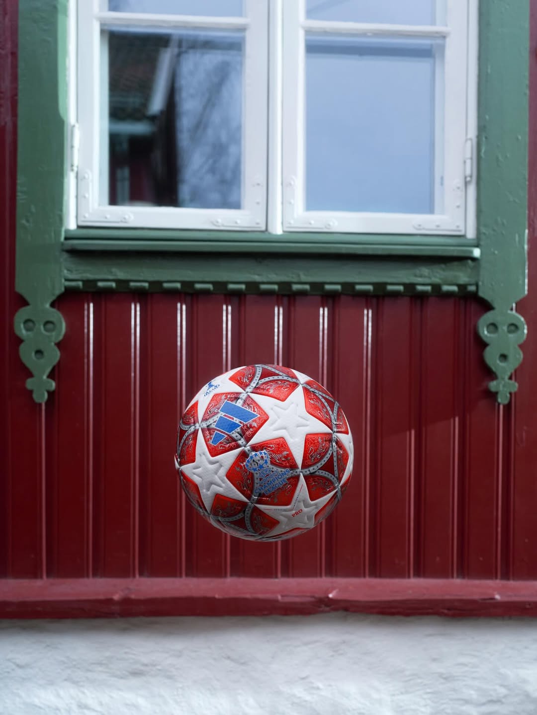 ballon ligue des champions féminine 2025 2026 adidas