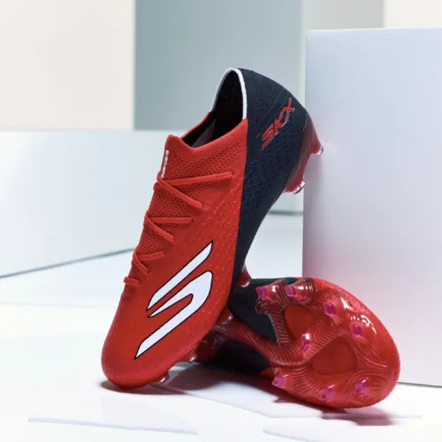 Image de l'article Les Skechers SKX_02 et Razor 1.5 s’offrent un coloris rouge dans le 