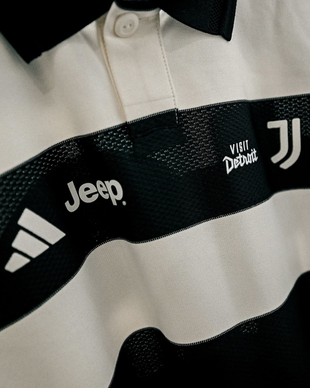 maillot juventus fourth 2025 2026 bandes horizontales