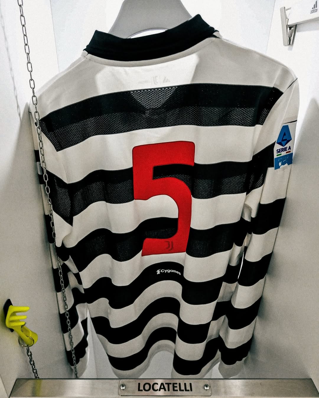 maillot juventus fourth 2025 2026 bandes horizontales