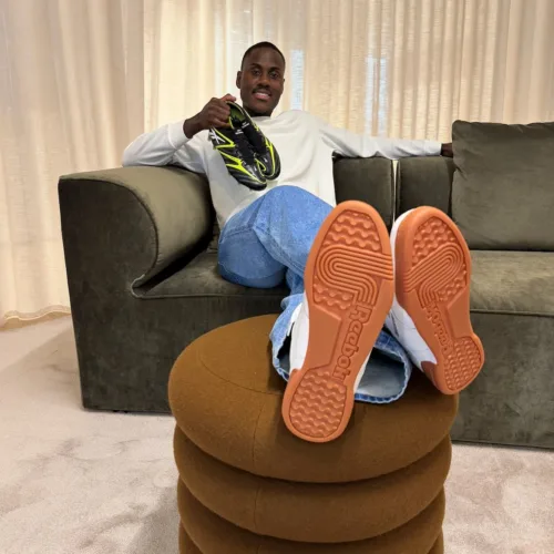 Image de l'article Après Vlahovic, Reebok signe Trevoh Chalobah !