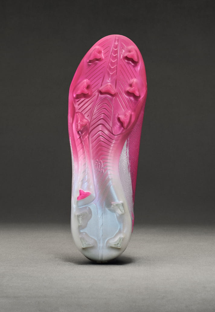 crampons-new-balance-pure-ambition-furon