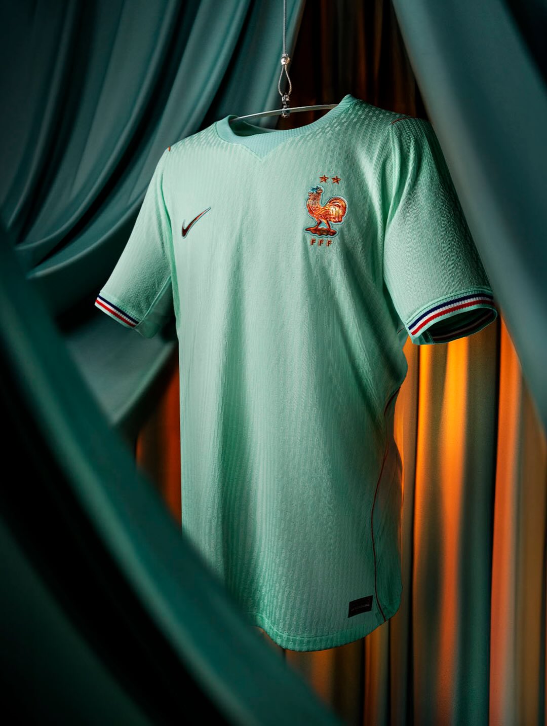 Les Maillots De L quipe De France Disponibles Chez Intersport