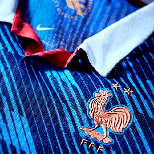 Image de l'article Nike dévoile les nouveaux maillots de l'équipe de France pour la Coupe du Monde 2026