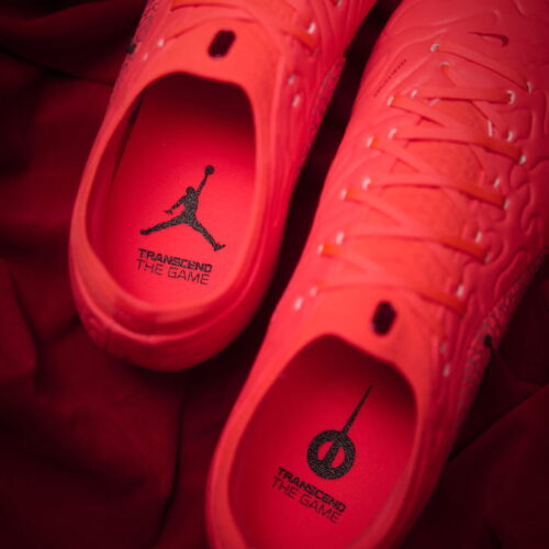 Image de l'article Le logo Jordan débarque sur une Tiempo Maestro en édition limitée