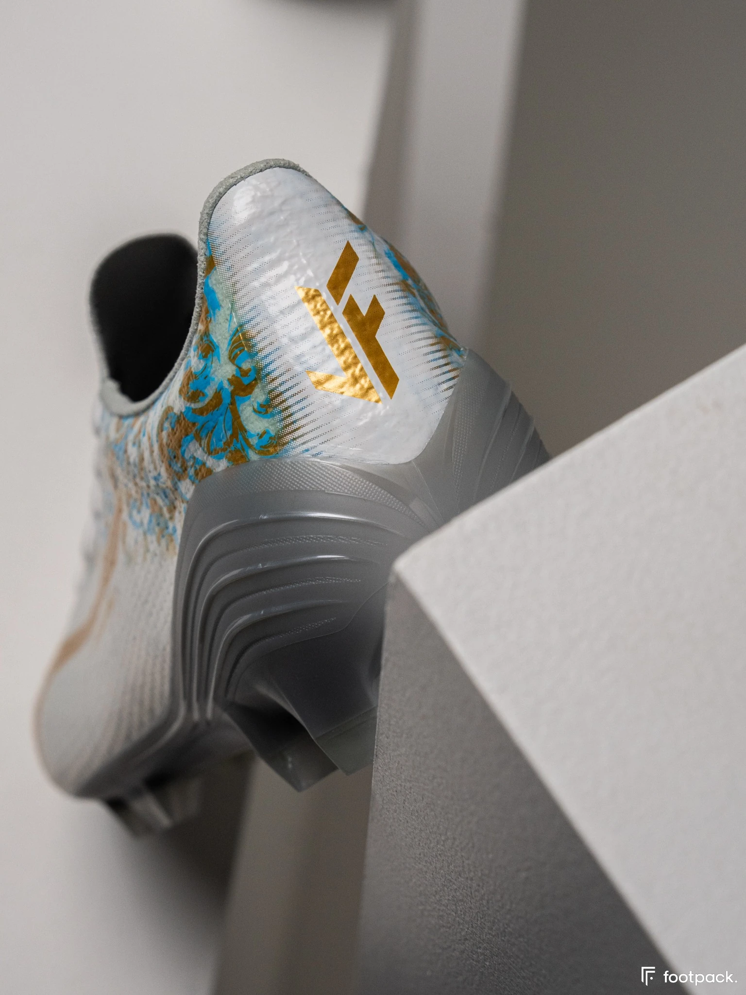 première paire signature joao felix mizuno alpha 2025 2026