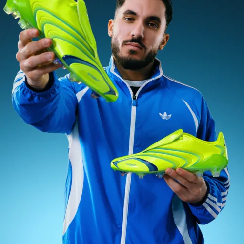 Image de l'article F50 TUNIT adidas : un retour aux années 2000 avec Rayan Cherki en tête d’affiche