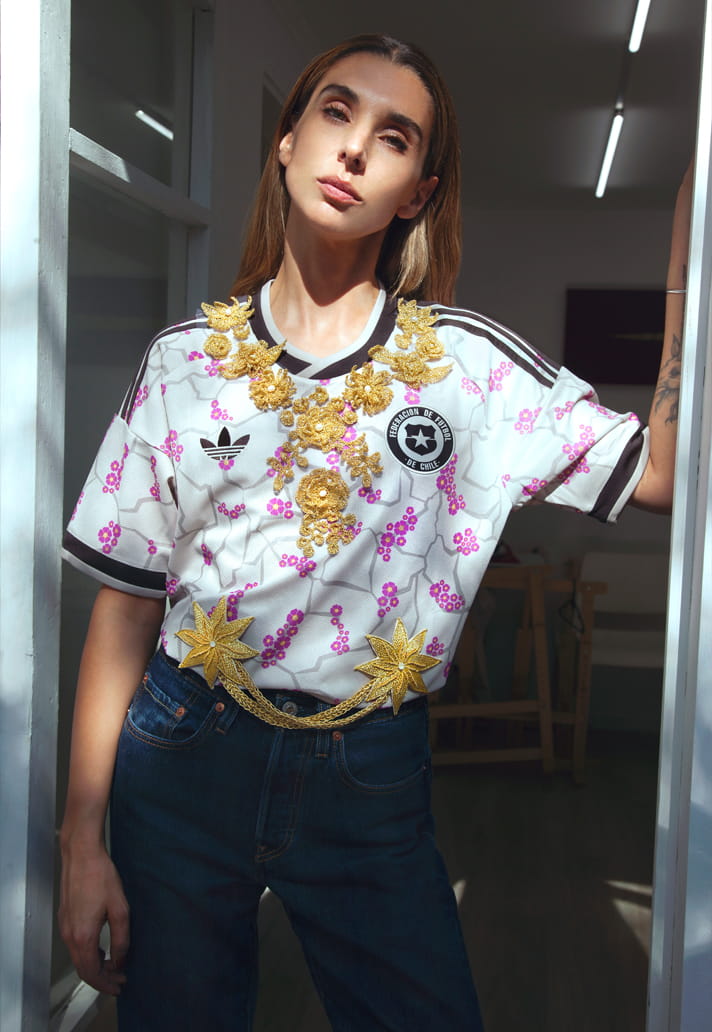 maillot-chili-exterieur-2026-adidas-artistes-14