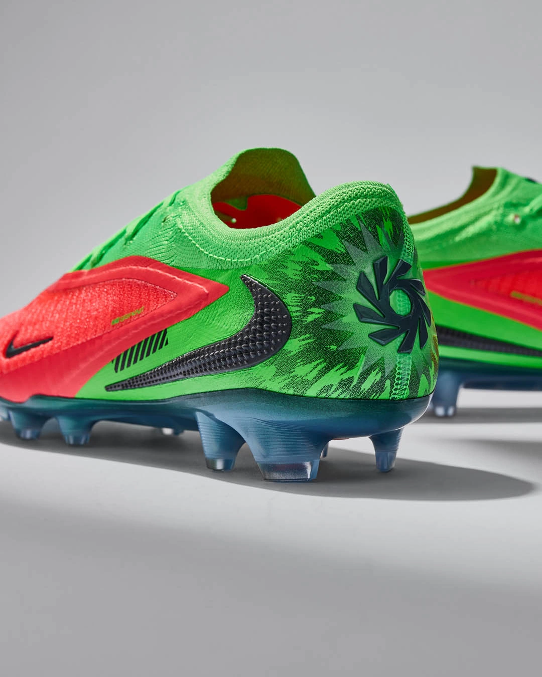 paire-signature-erling-haaland-phantom 6 inspiration hypervenom