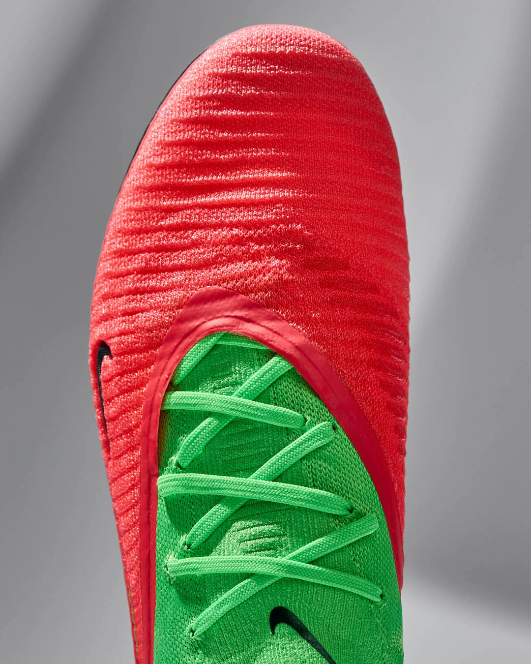 paire-signature-erling-haaland-phantom 6 inspiration hypervenom