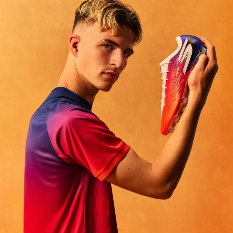 crampons skechers coupe du monde 2026