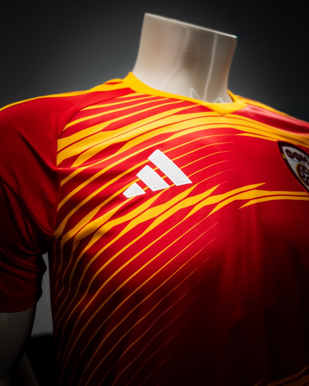 maillot macedoine du nord 2026 adidas uefa assistance kit