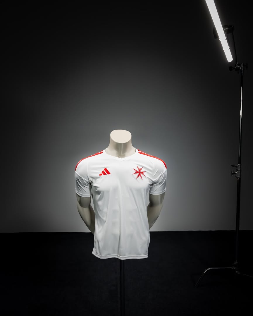 maillot malte 2026 adidas uefa assistance kit