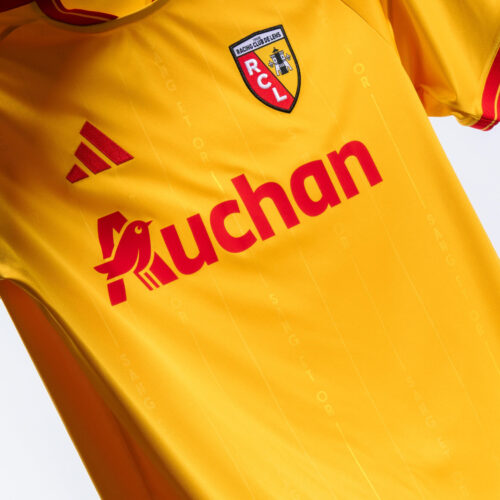 Image de l'article adidas arrive à Lens et présente ses nouveaux maillots 2026-2027
