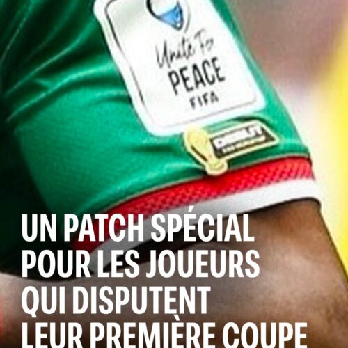 Image de l'article Pourquoi certains joueurs portent un patch « Debut » sur leur maillot pendant la Coupe du monde ?