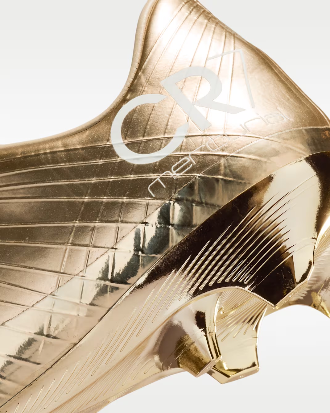 crampons cr7 or nike mercurial