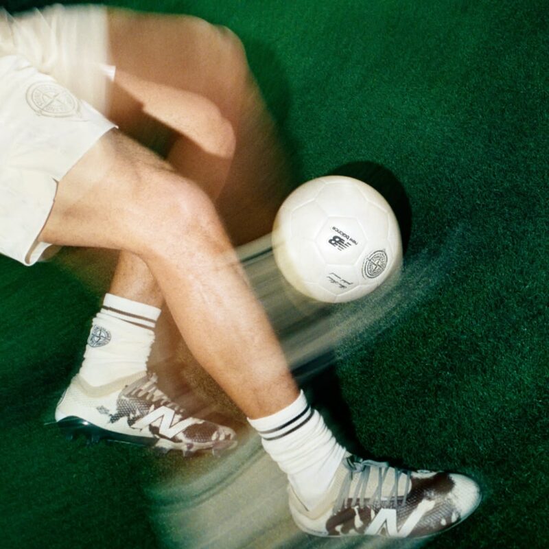 crampons new balance stone island