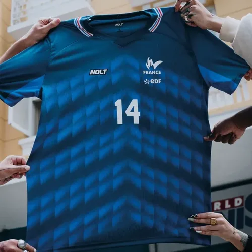 Image de l'article L’Équipe de France de cécifoot présente un maillot révolutionnaire conçu par NOLT