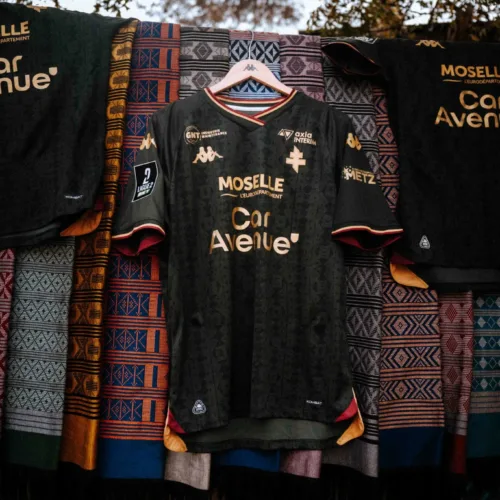 Image de l'article Pourquoi le nouveau maillot du FC Metz rend hommage au Sénégal&nbsp;?