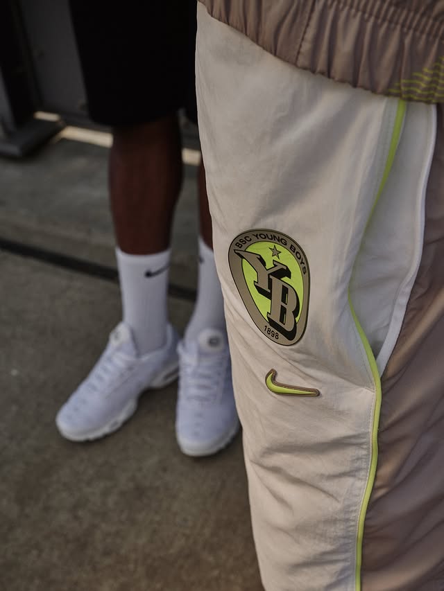 nike collection tn young boys berne