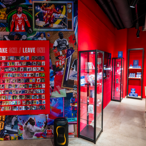 Image de l'article Topps et Fanatics installent un pop-up cartes de sport à Paris