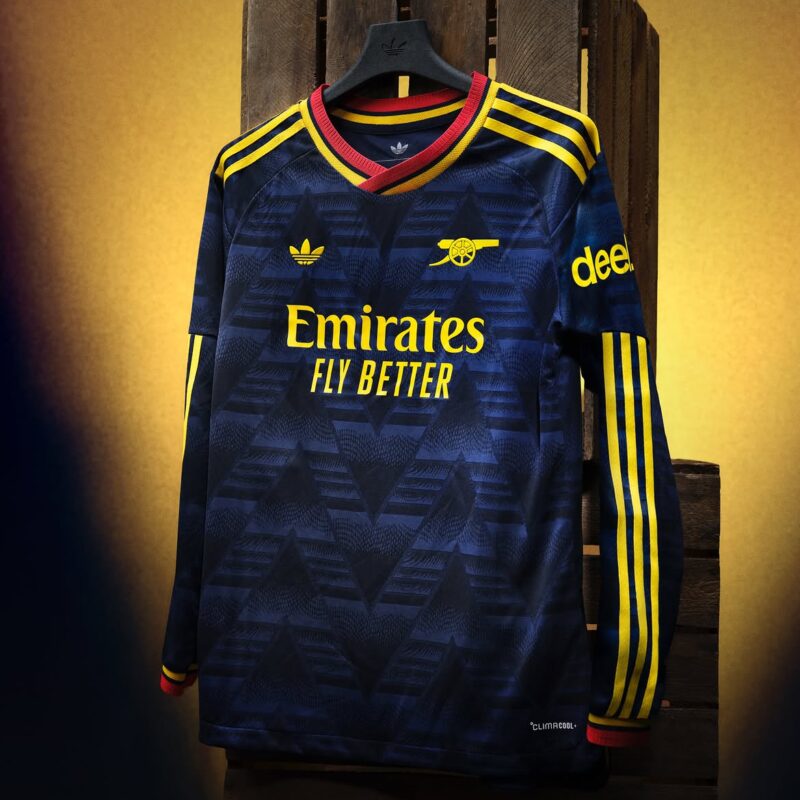 maillot-arsenal-exterieur-2026-2027-adidas