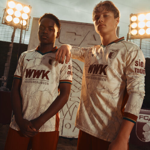 Image de l'article Pourquoi le maillot domicile 2026-2027 d'Augsbourg est déjà un des plus beaux de la saison ?