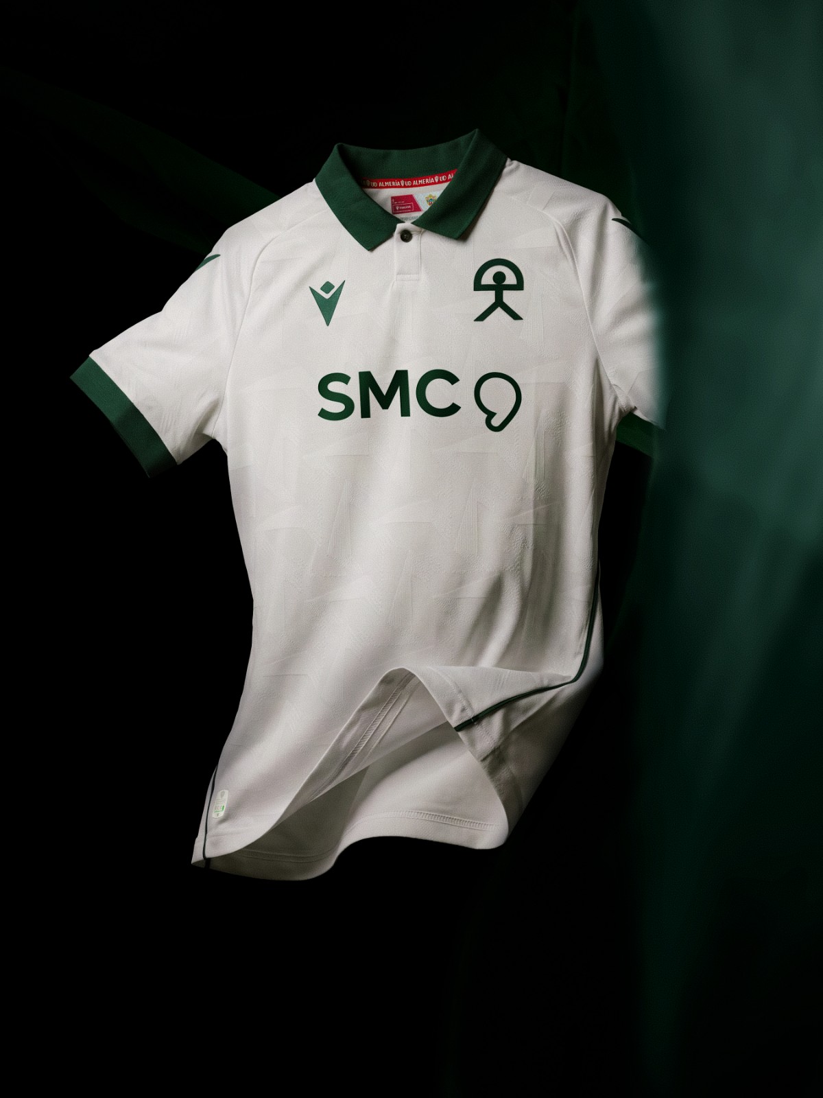 maillot-exterieur-almeria-2027-macron